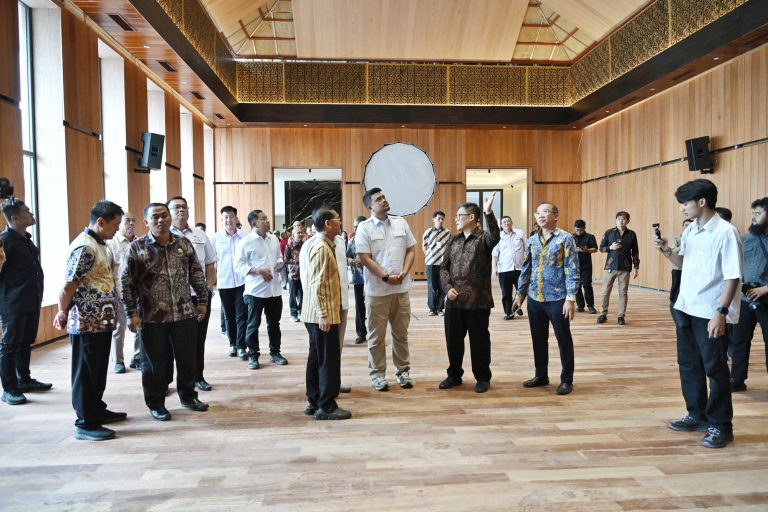 Resmikan Vihara