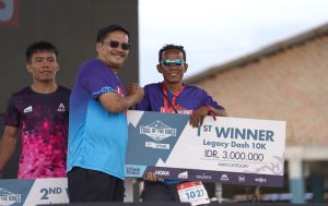 Sekda penyerahan hadiah UTMB 1