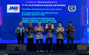 TIGA PENGHARGAAN JNE