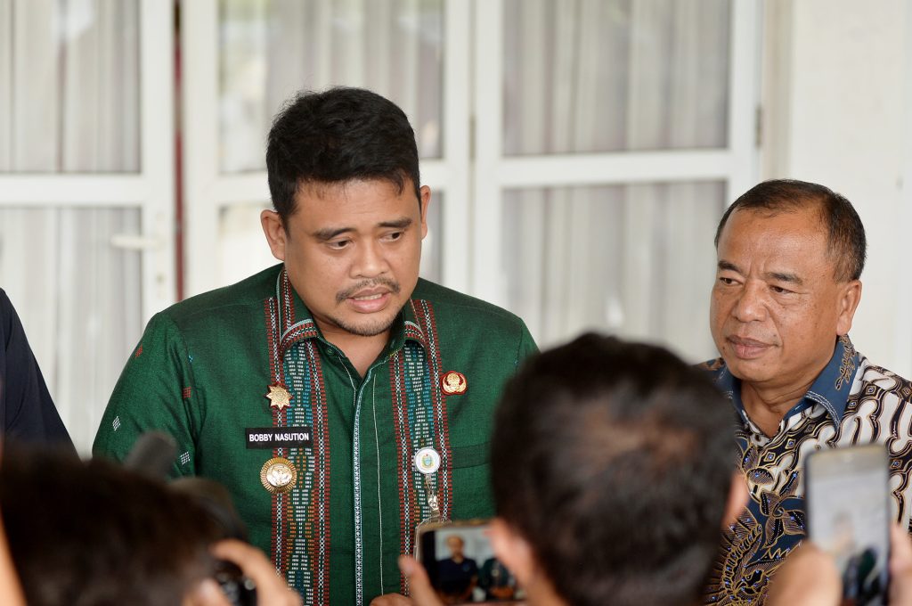 BOBBY dan Bupati Karoq