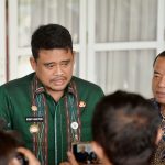 BOBBY dan Bupati Karoq