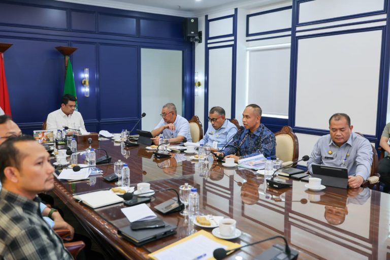 Gubsu Rapat OPD Transformasi Olahraga
