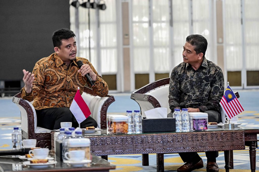 101026_GUBSU_TERIMA KUNJUNGAN DUBES MALAYSIA_04.jpg