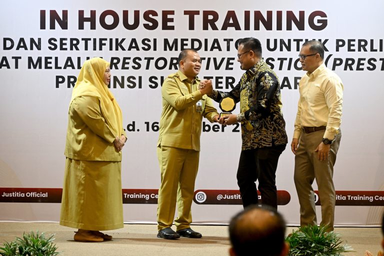 Pj Sekda Timur Tumanggor - Pelatihan & Sertifikasi Mediator -4.jpg